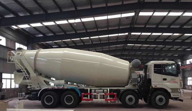 Camión hormigonera de 18,3 yardas cúbicas