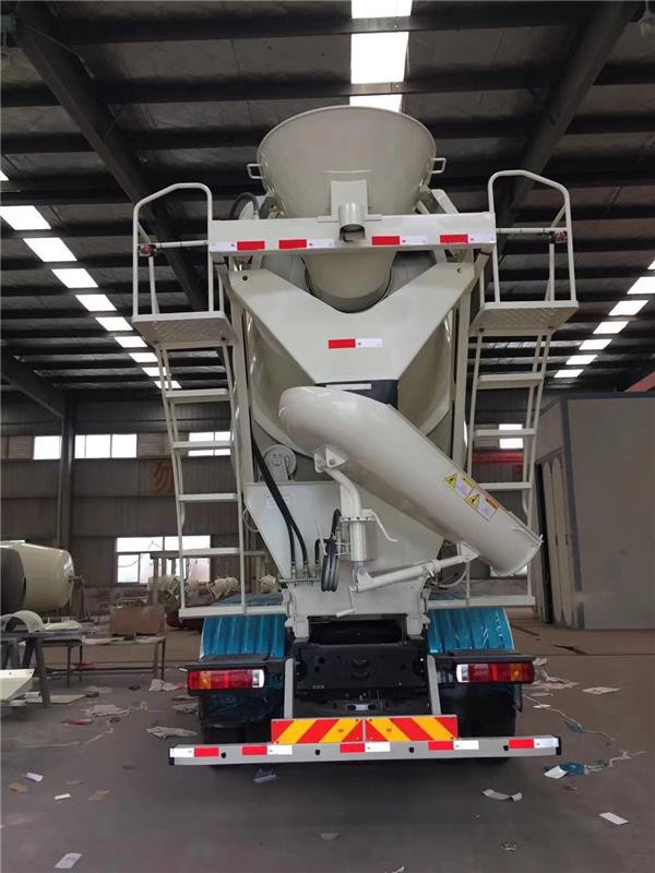 18.3 cubic yard concrete mixer truck (2)